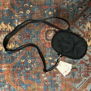 Lululemon Team Canada 2022 Future Legacy Crossbody Purse